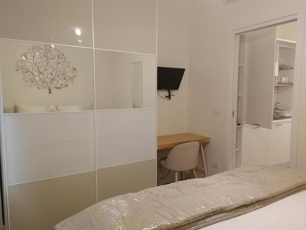 Gatto Bianco Apartment Bari Exterior photo