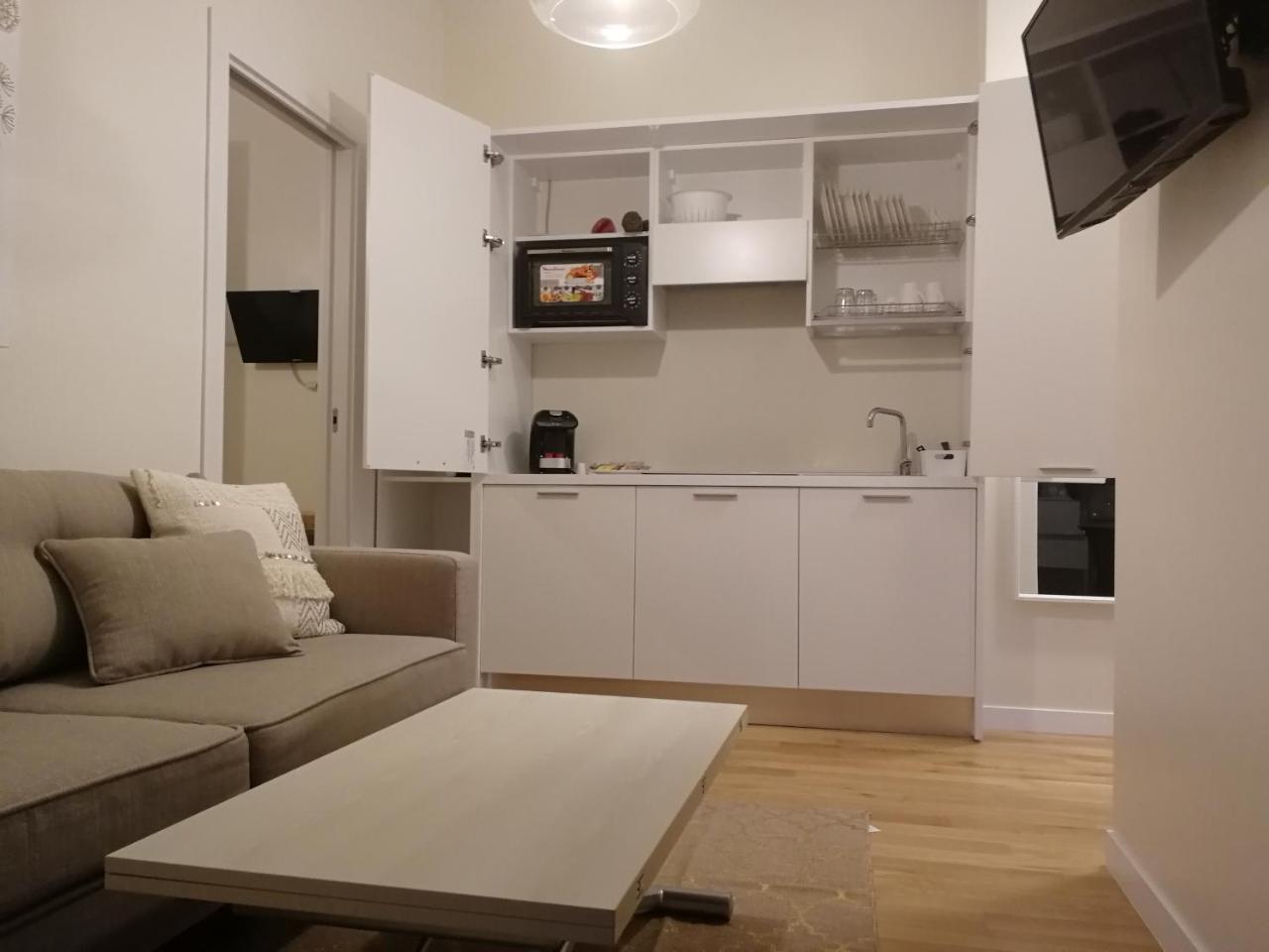 Gatto Bianco Apartment Bari Exterior photo