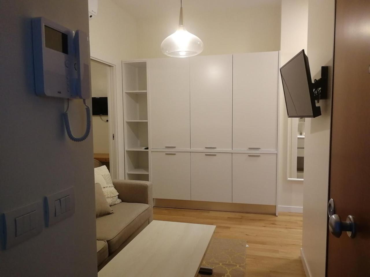 Gatto Bianco Apartment Bari Exterior photo